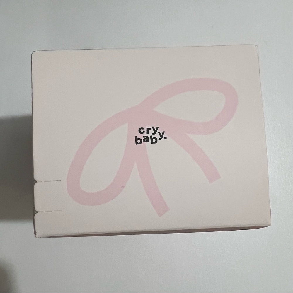 Pop Mart CRY BABY Crying Again - I’ll Bring You a Flower - Plush Pendant - Picture 6 of 7